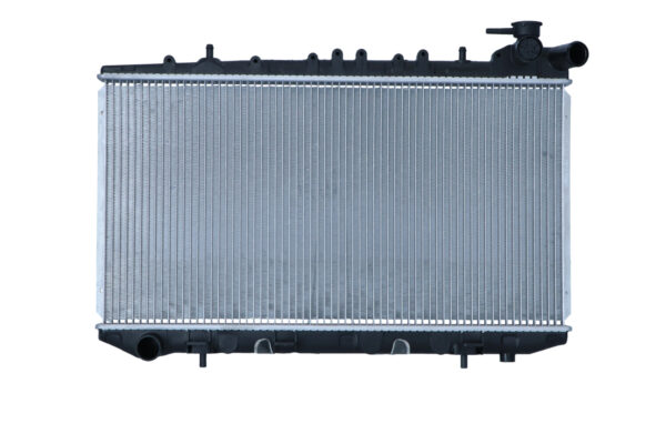 RADIATEUR Nissan Primera P10