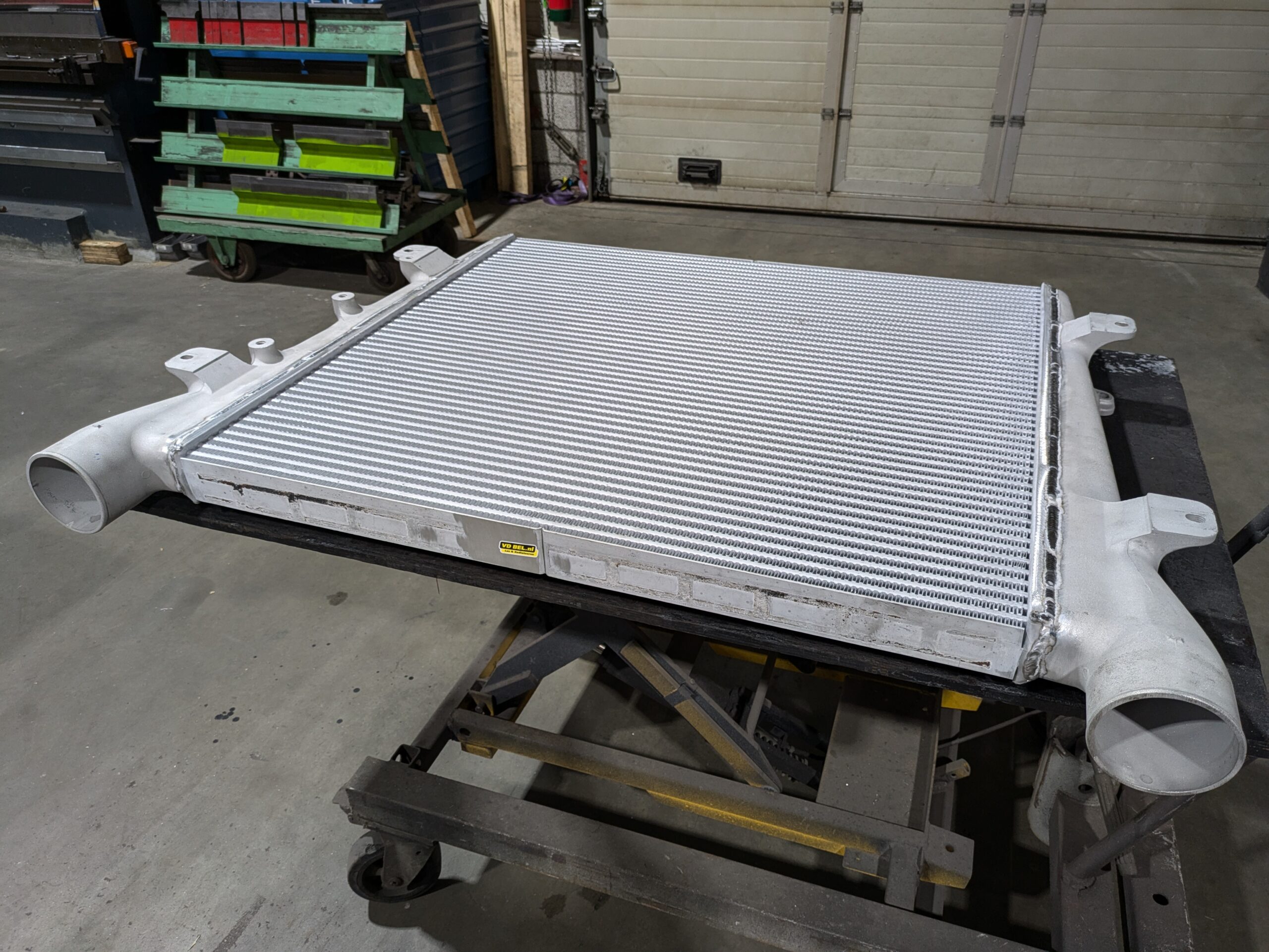 ZX870 - EX1200-6 Interkoeler (Recore) | Van der Bel Radiateurenbedrijf ZX870 - EX1200-6 Interkoeler (Recore)