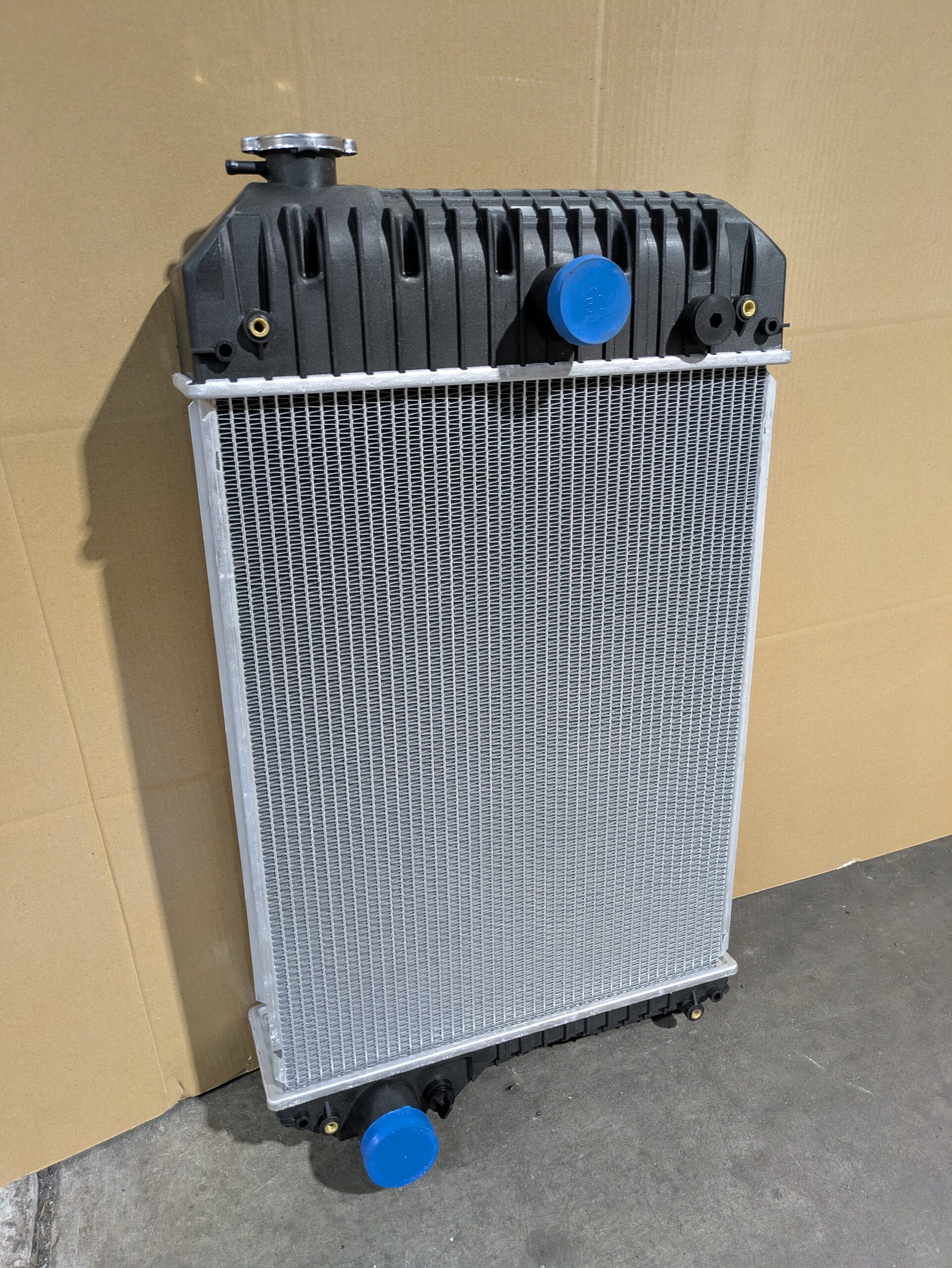 Radiateur Perkins Generator | Van der Bel Radiateurenbedrijf Radiateur Perkins Generator - Afbeelding 2