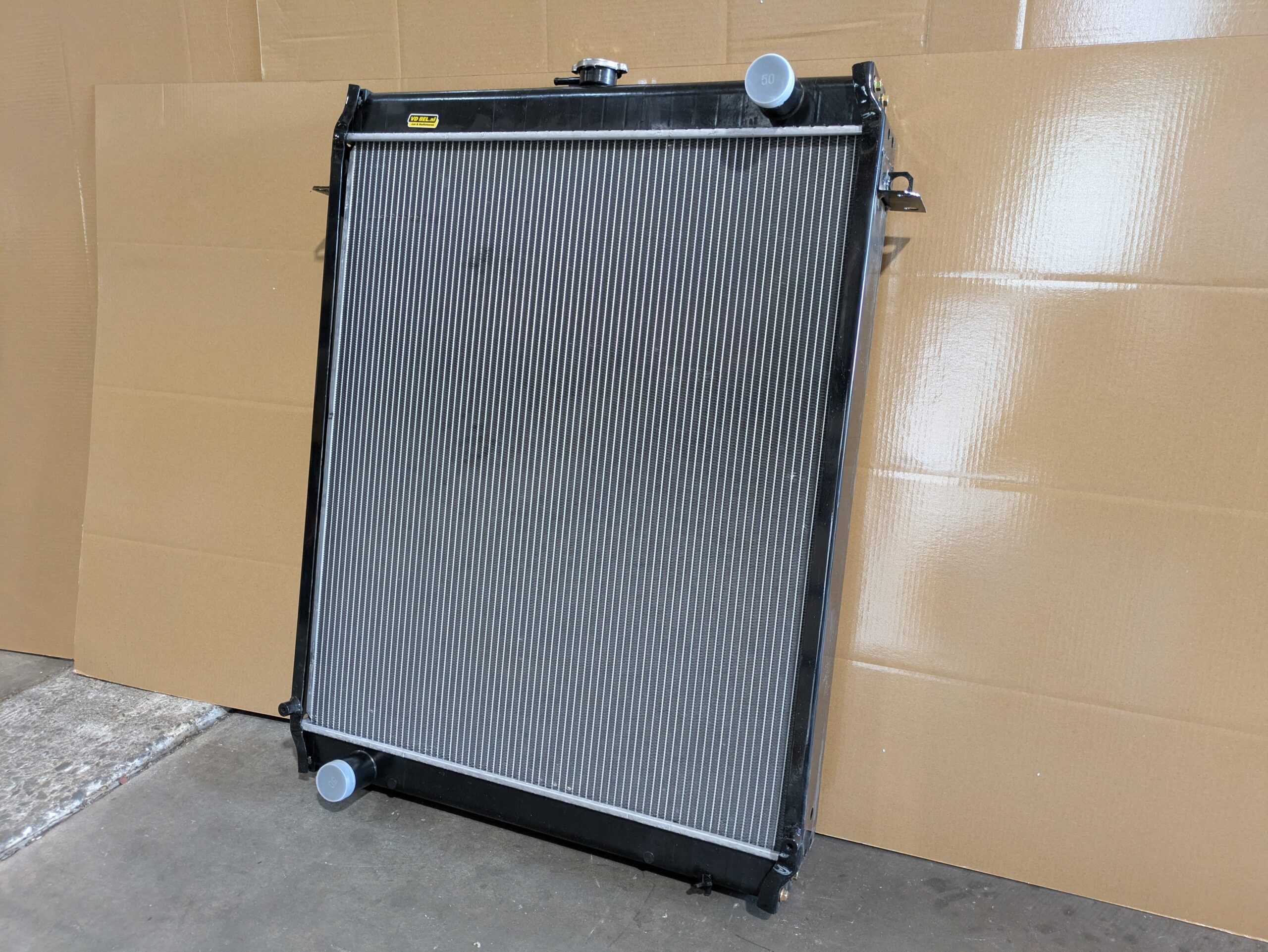 Radiateur Kobelco Sk200-6E | Van der Bel Radiateurenbedrijf Radiateur Kobelco Sk200-6E - Afbeelding 2