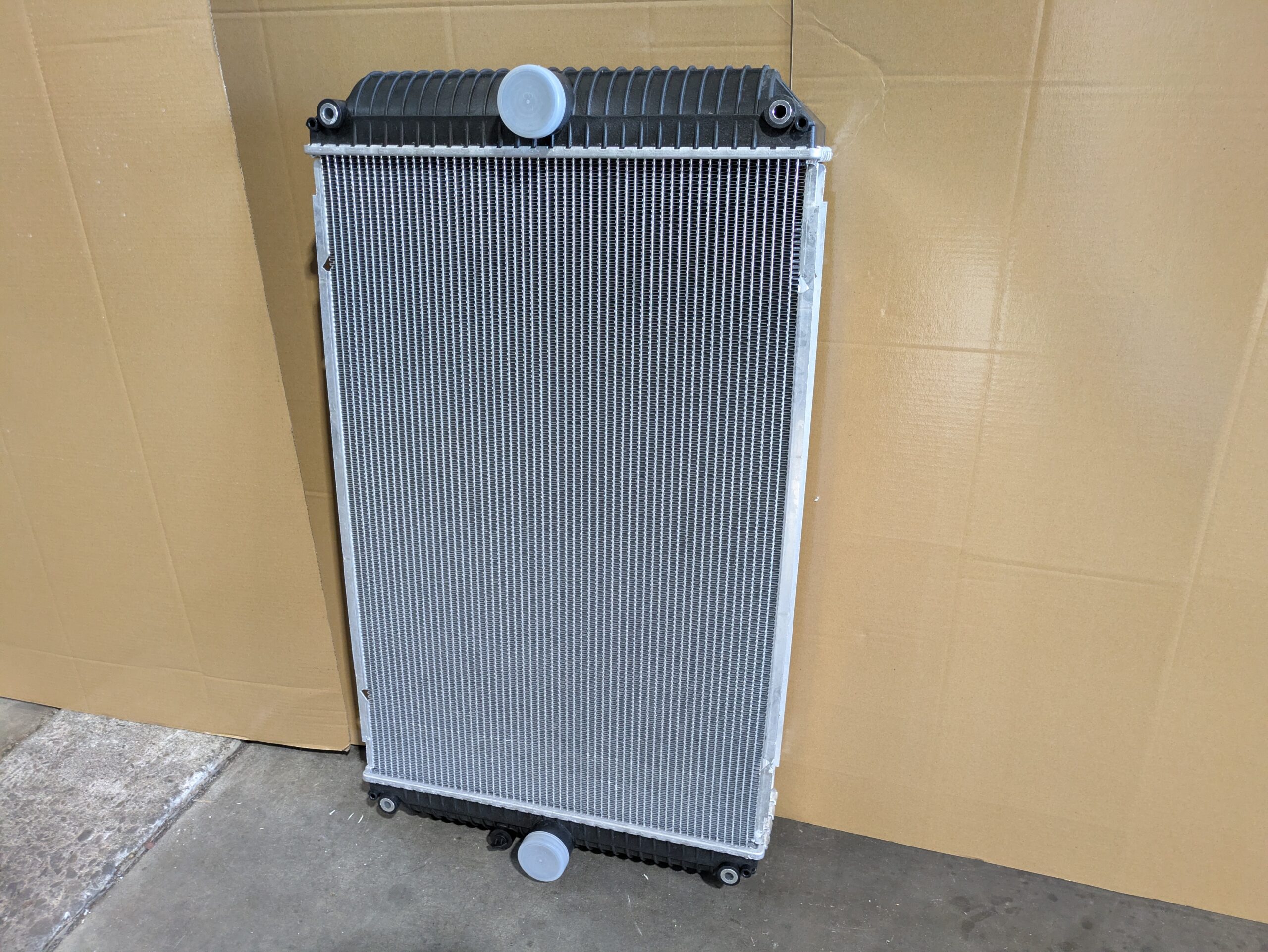 Radiateur Cat 938H | Van der Bel Radiateurenbedrijf Radiateur Cat 938H - Afbeelding 2