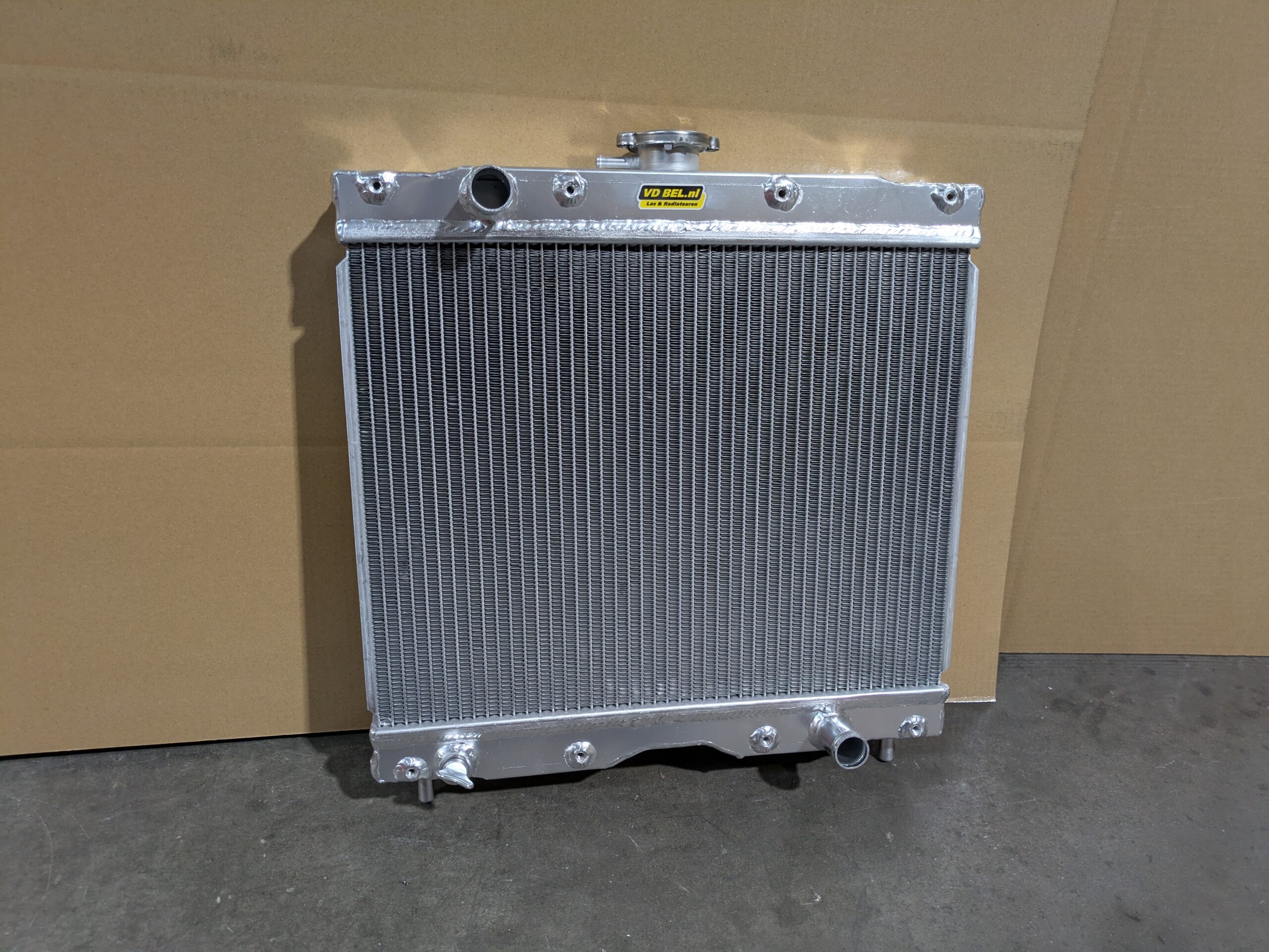 Radiateur Bobcat Mt52 | Van der Bel Radiateurenbedrijf Radiateur Bobcat Mt52 - Afbeelding 2