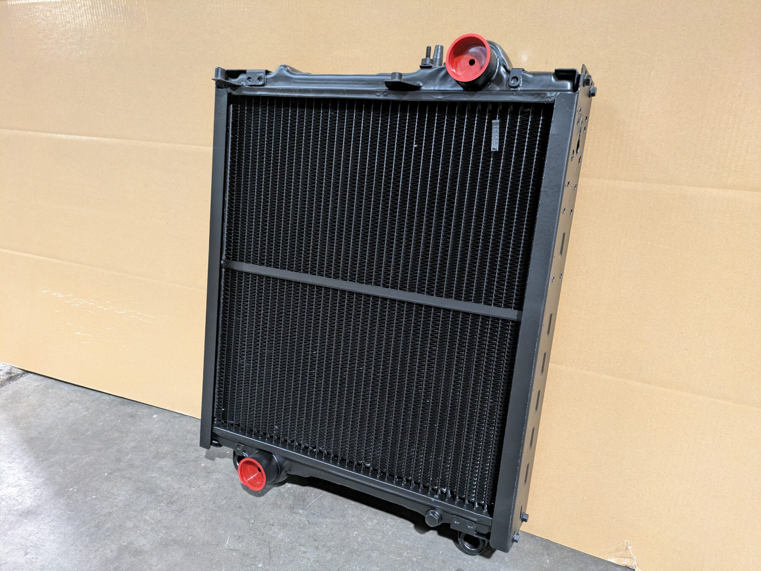 Radiateur John Deere 2450 | Van der Bel Radiateurenbedrijf Radiateur John Deere 2450 - Afbeelding 2