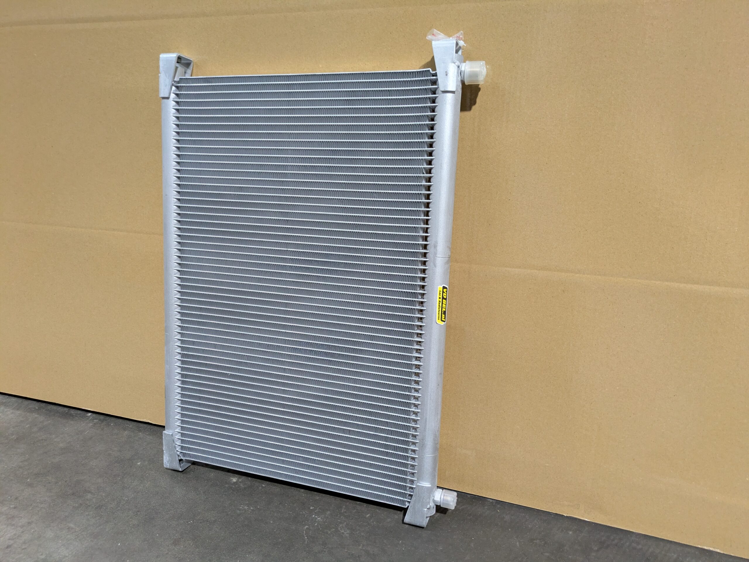 Condensor Fendt Favorit 910 H816550060100 H816550060101 | Van der Bel Radiateurenbedrijf Condensor Fendt Favorit 910 H816550060100 H816550060101