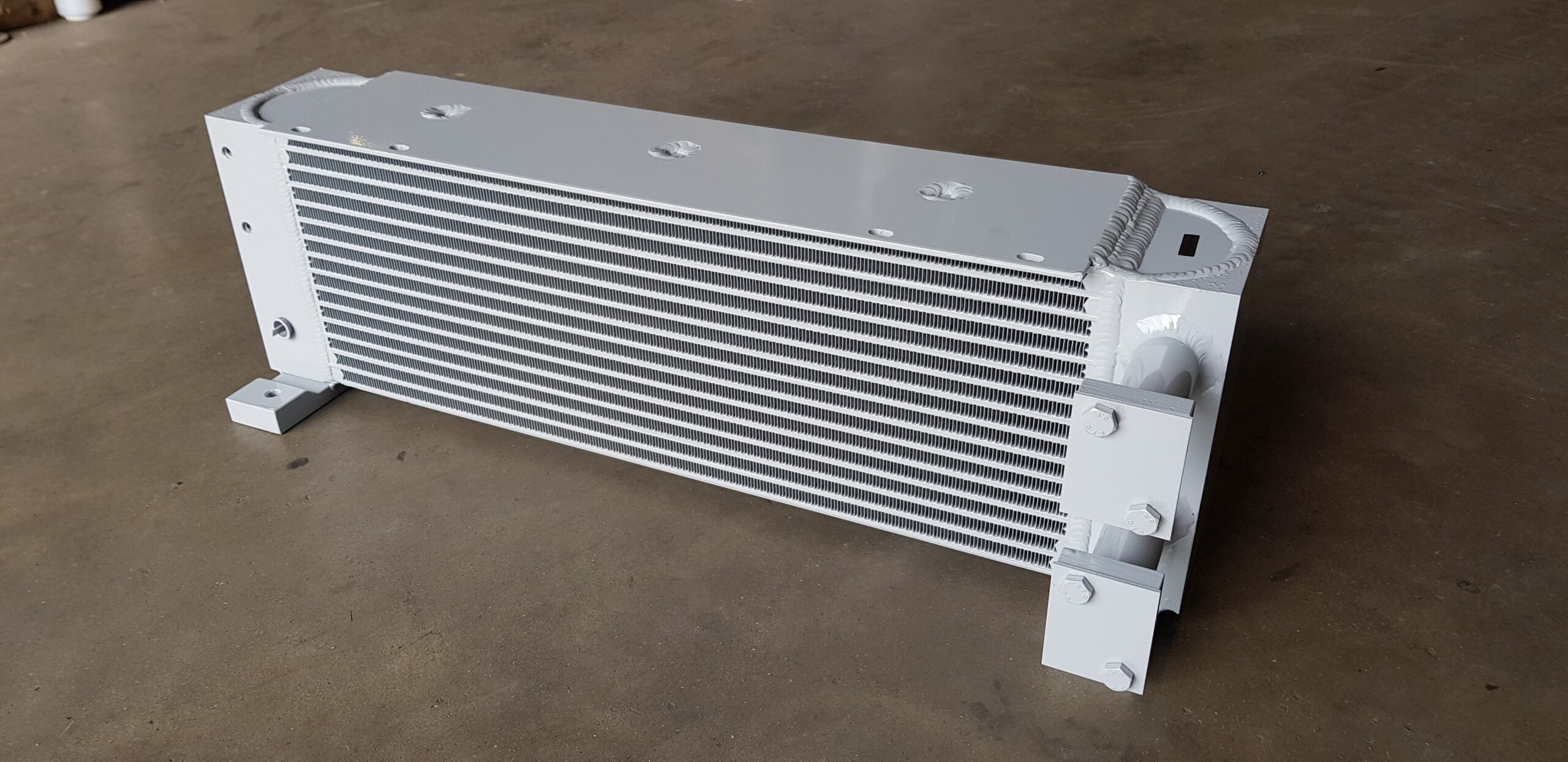 Volvo 140c Oilcooler | Van der Bel Radiateurenbedrijf Volvo 140c Oilcooler