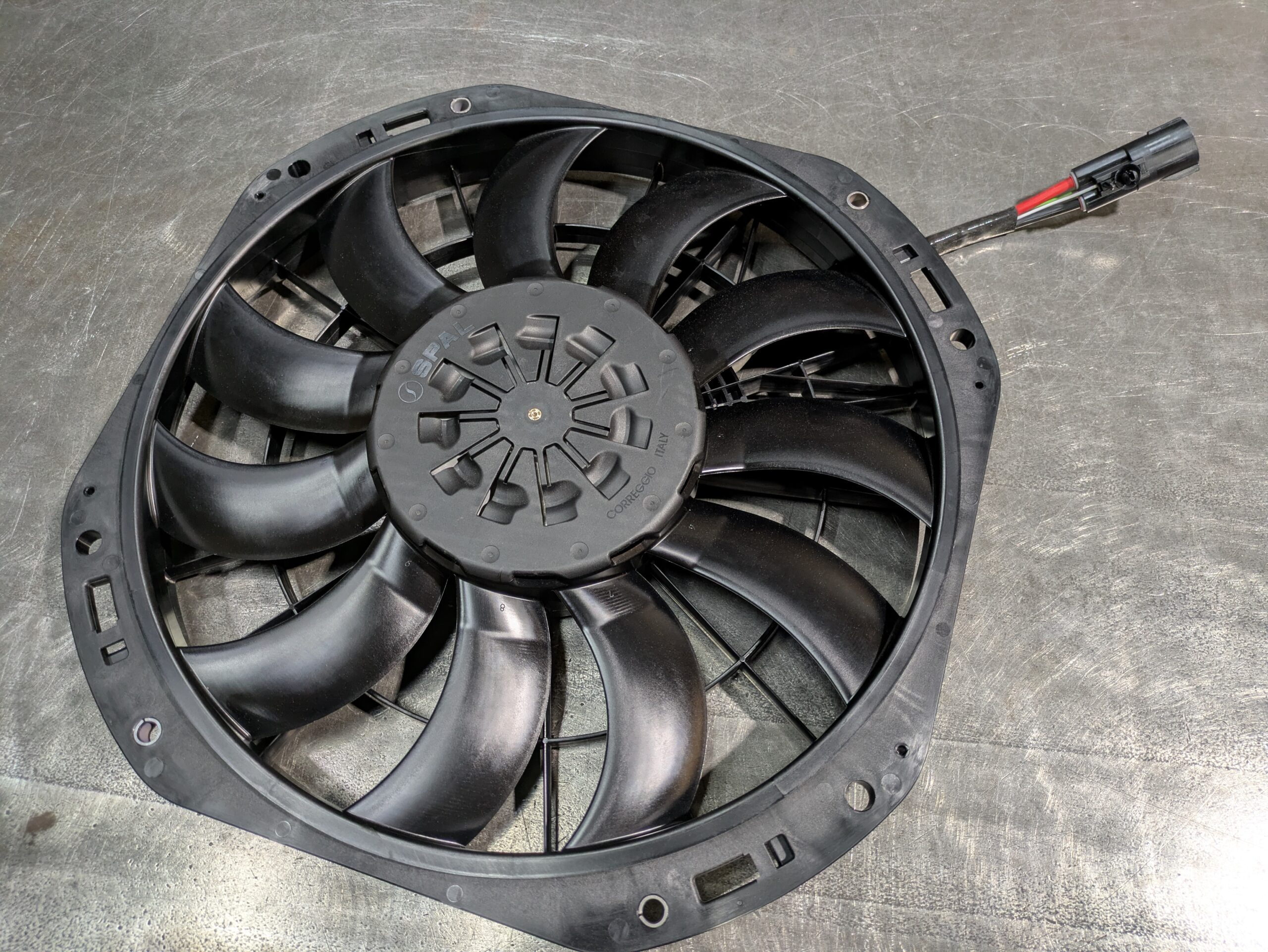 spal PWM ventilator 465mm | Van der Bel Radiateurenbedrijf spal PWM ventilator 465mm - Afbeelding 2