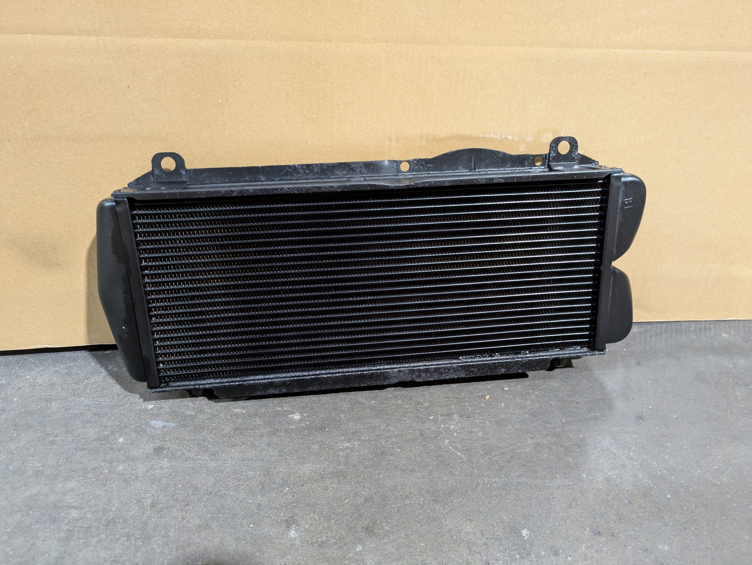 Radiator Revisie Innocenti de tomaso | Van der Bel Radiateurenbedrijf Radiator Revisie Innocenti de tomaso - Afbeelding 2