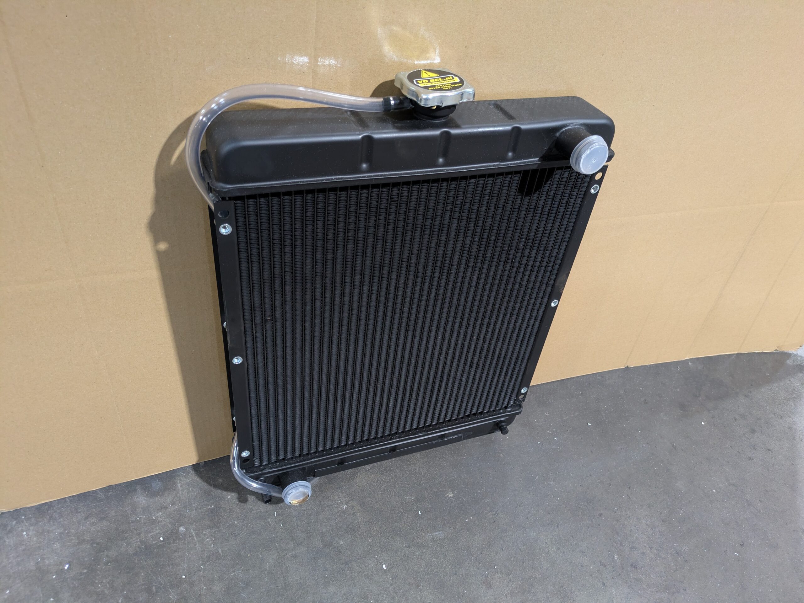Lombardini Radiator - 73502610 | Van der Bel Radiateurenbedrijf Lombardini Radiator - 73502610