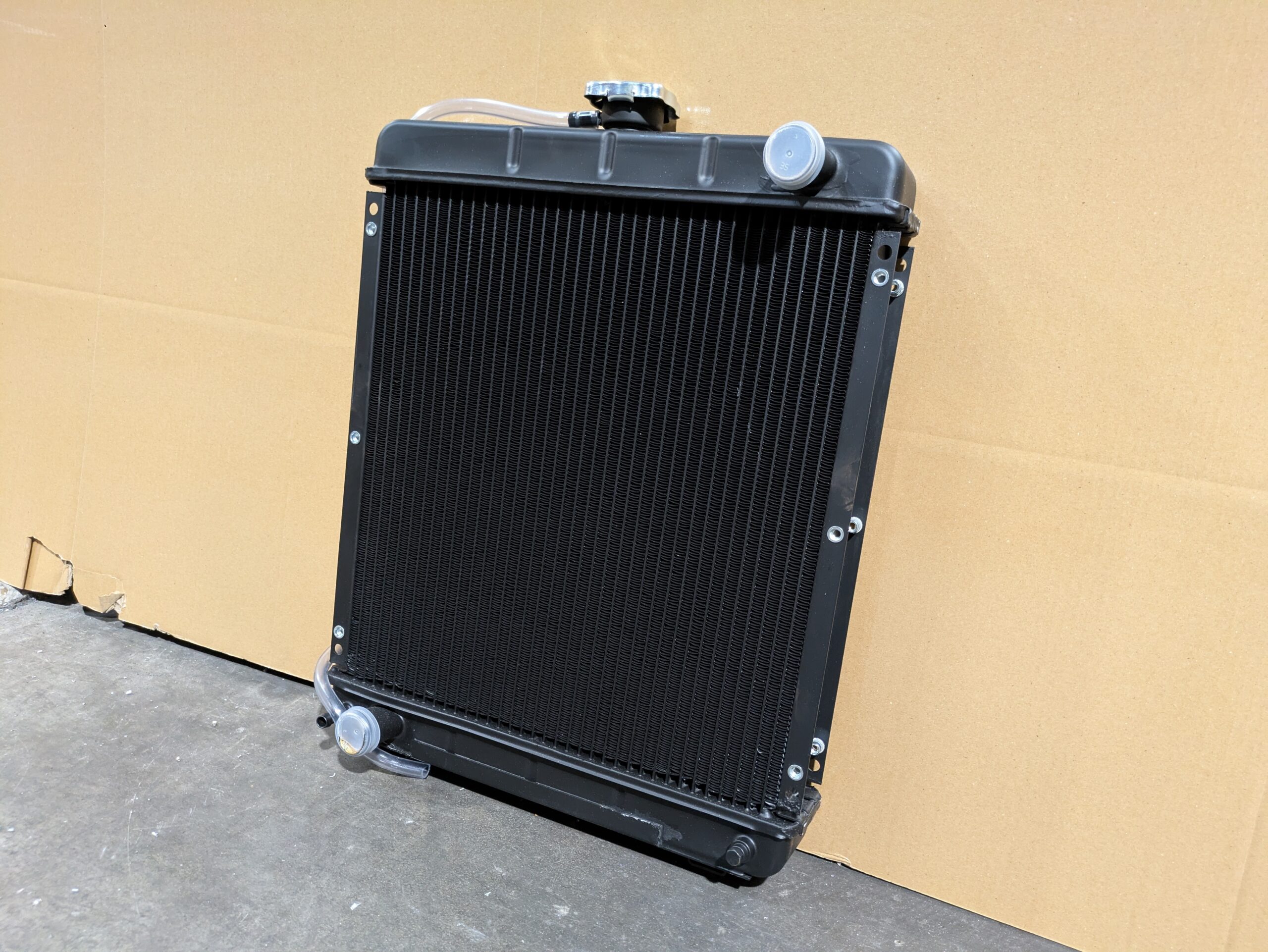 Lombardini Radiator - 73502610 | Van der Bel Radiateurenbedrijf Lombardini Radiator - 73502610 - Afbeelding 2