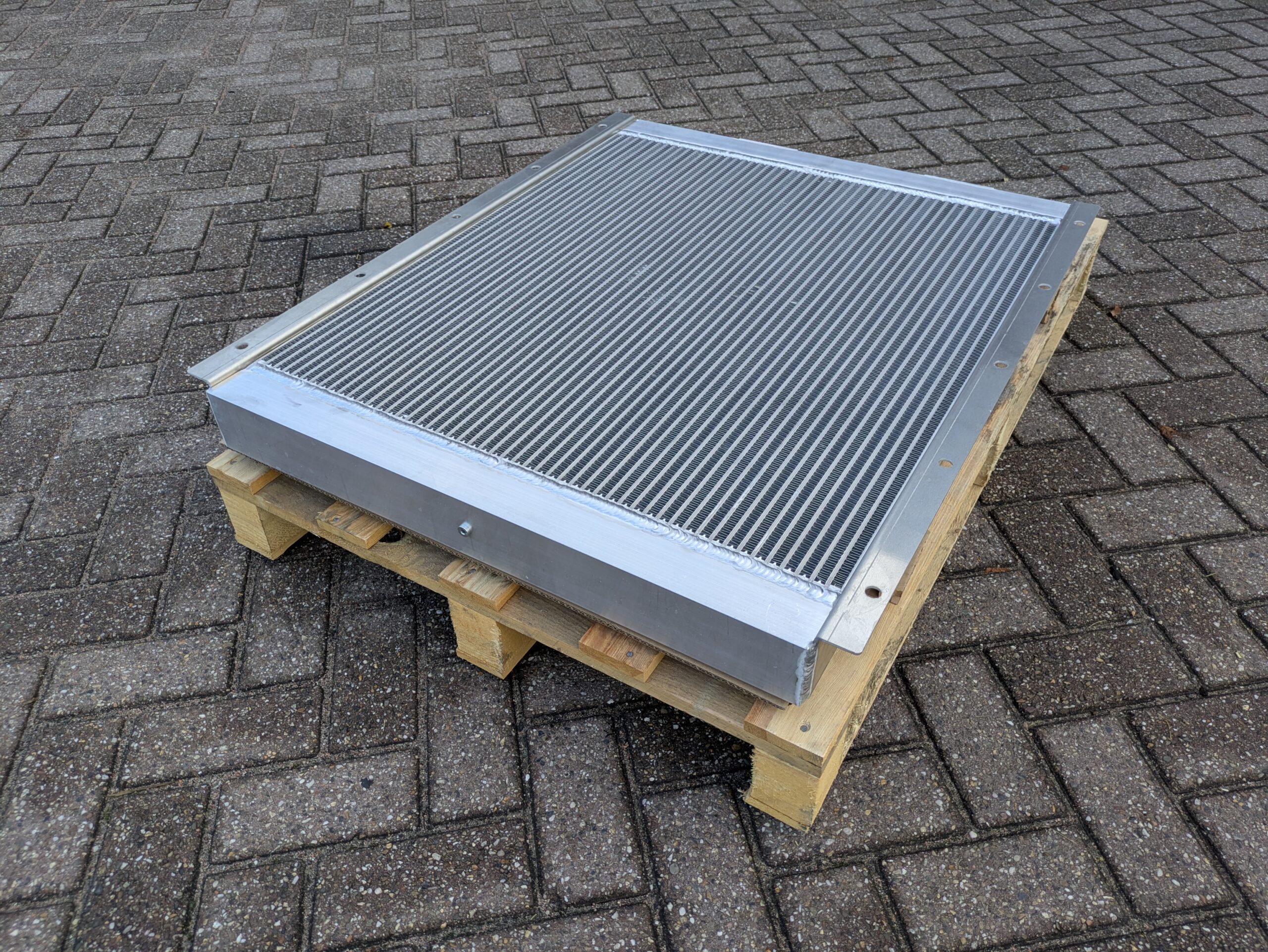 Hitachi KH300 Oilcooler - X4288721 4288721 | Van der Bel Radiateurenbedrijf Hitachi KH300 Oilcooler - X4288721 4288721 - Afbeelding 3