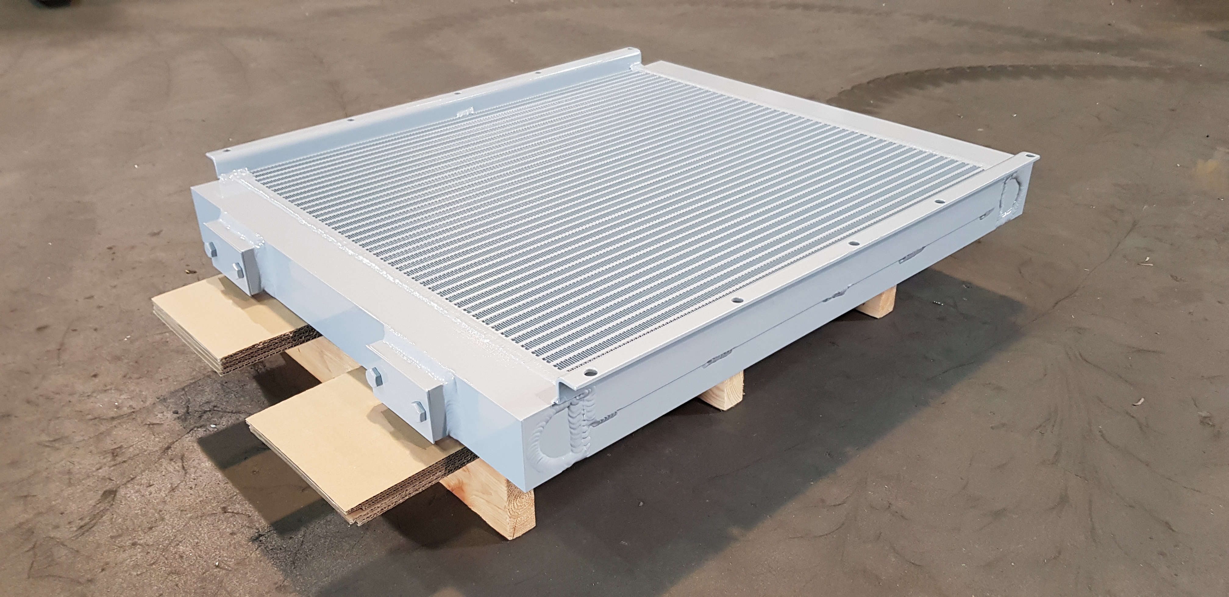 Hitachi KH125-3 Oil cooler