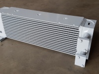 Volvo 140C - Oil cooler on stock - Oliekoeler op voorraad